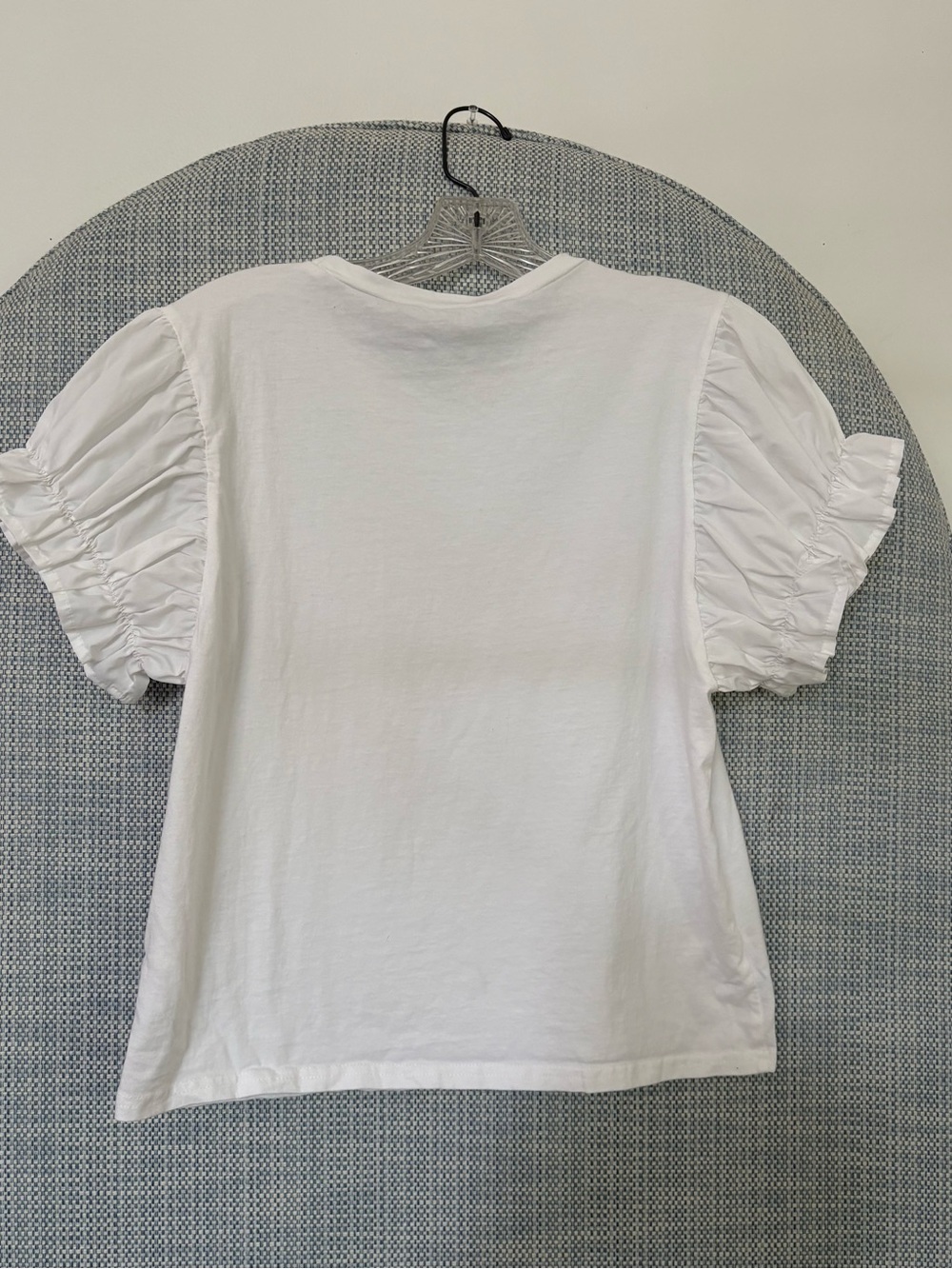 En Saison White Ruffled Puff Sleeve Tee - Medium - Picture 2 of 4